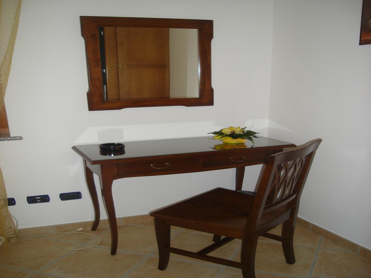 B&B Sole Del Pollino Rotonda Bagian luar foto