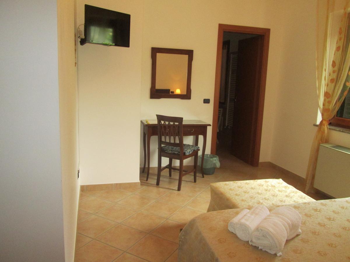 B&B Sole Del Pollino Rotonda Bagian luar foto